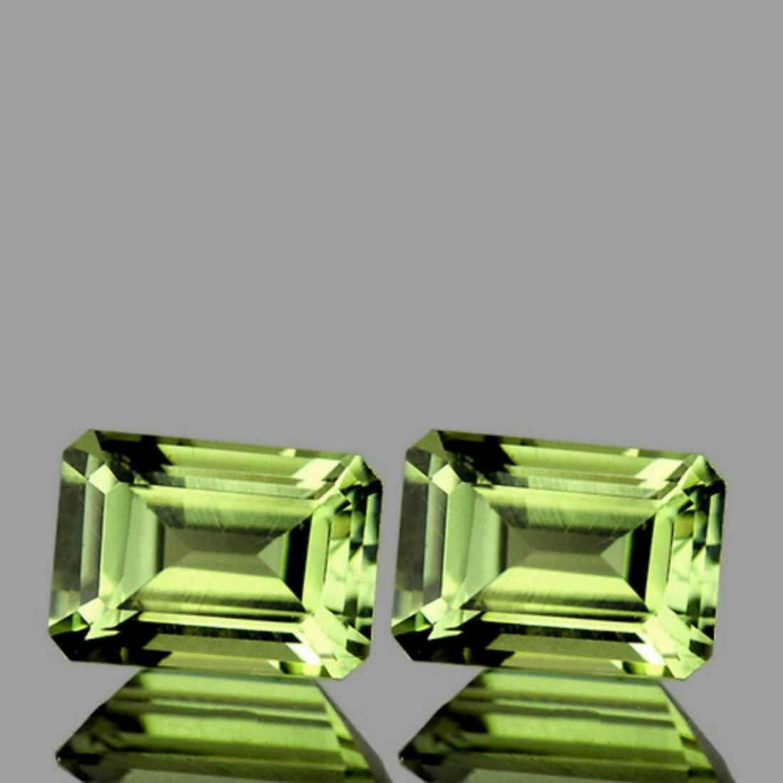 Natural Rare AAA Color Change Turkish Diaspore Pair: Natural Diaspore ..... SHAPE : Rectangle SIZE ( L x W x D ) : 6.50 x 4.50 mm QUANTITY : 2 pieces (Perfctly Matched Pair) COLOR : Golden Green to Orange Red CLARITY : Flawless-VVS1 ORIGIN : Turkey HARD