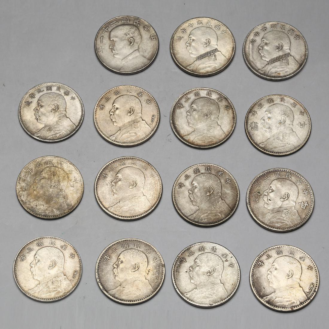 A GROUP OF CHINESE REPUBLIC PERIOD COINS (1 of 5)