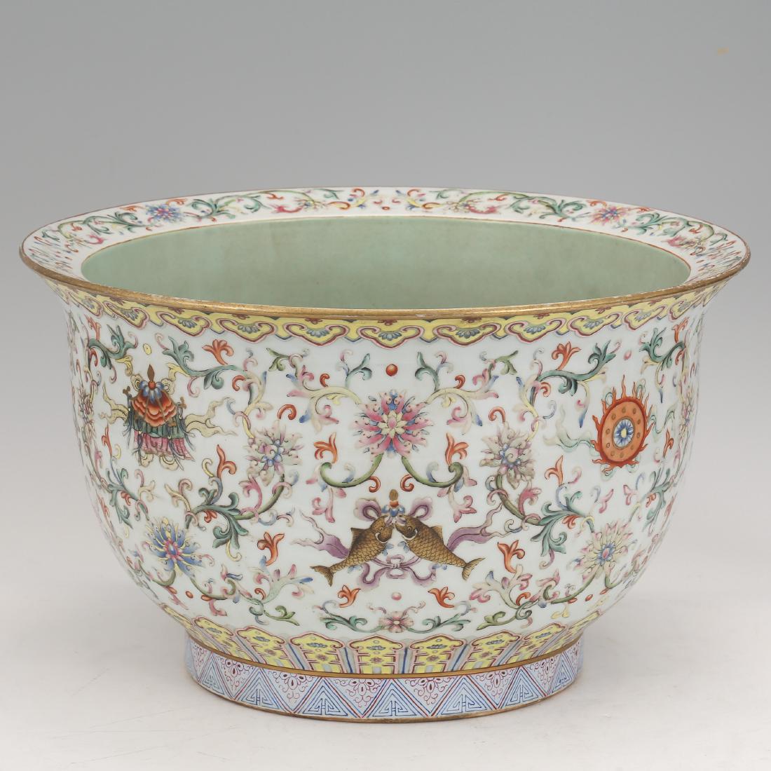 CHINESE FAMILLE ROSE PLANTER'S POT (1 of 10)