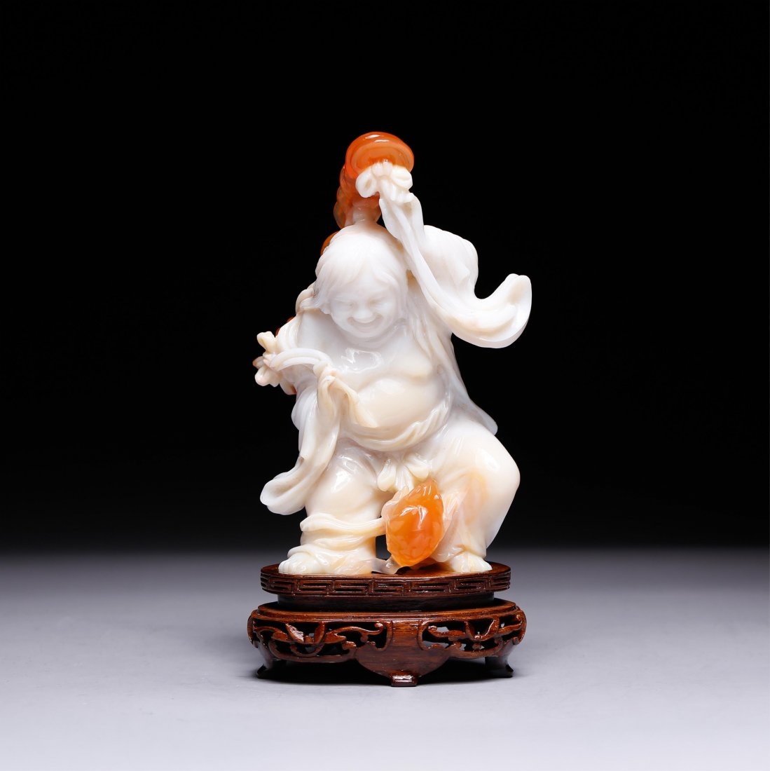 CHINESE AGATE CARVED FIGURE OF LIUHAI (1 of 9)
