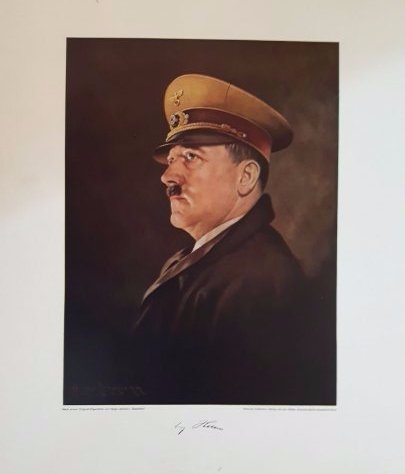 Adolf Hitler original large print Heinrich Hoffmann: Adolf Hitler original print, studio Heinrich Hoffmann. Size: Size: 46 x 38 cm. Condition: good.