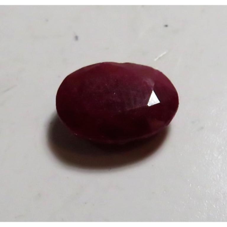 2.5 ct. Natural Red Ruby Gemstone (1 of 2)