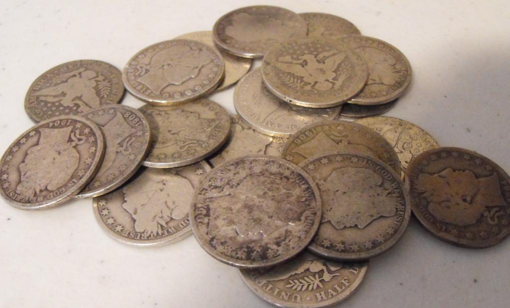 Lot of (20) Barber Half Dollars (1 of 1)