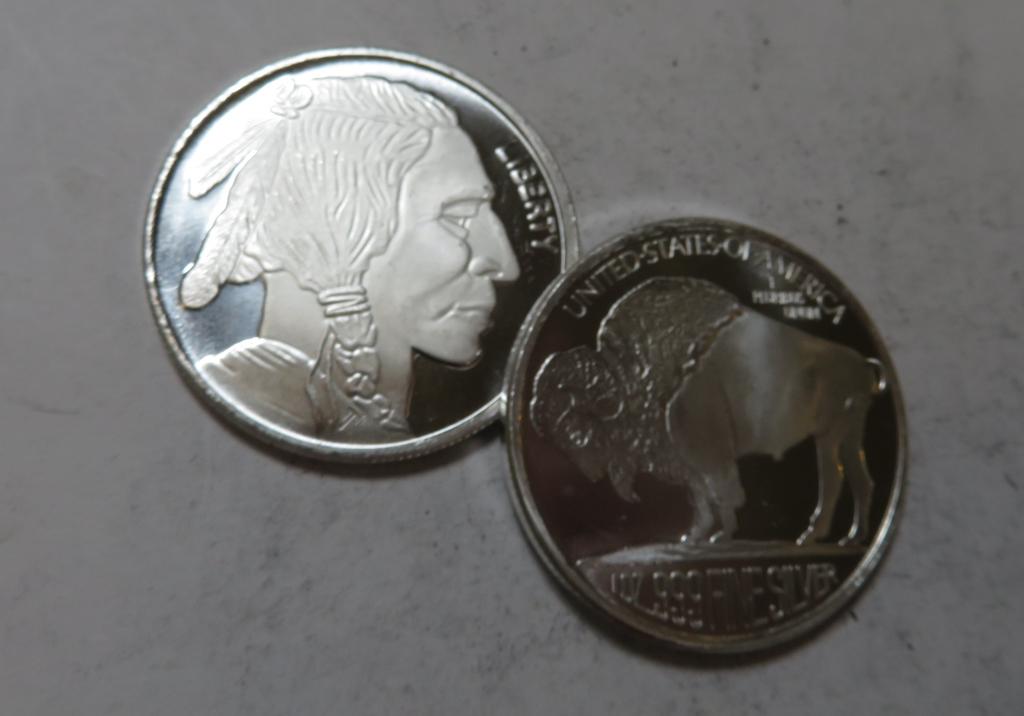 (2) Buffalo Design Silver Rounds -.999 Pure (1 of 1)