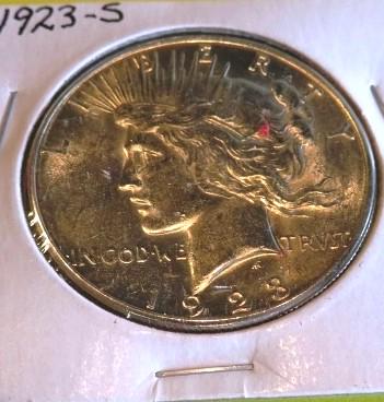 1923 S Bu Garde Peace Silver Dollar (1 of 2)