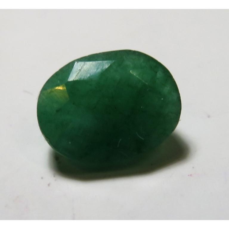 2.5 ct. Natural Emerald Green Beryl Gemstone: Item is as the image shows. Fast ship item - within 72 hours of cleared payment. Bidder is resonsible for grade and value. Value is determined by bids made.