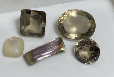 31.5 tcw. Natural Quartz Gemstone Parcel (1 of 1)