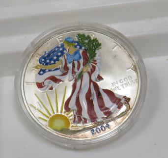 2004 US Silver Eagle Painted Patriotic (1 of 2)