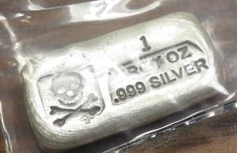 1  oz. Drop Poured Skull n Crossbones Silver Bar (1 of 1)