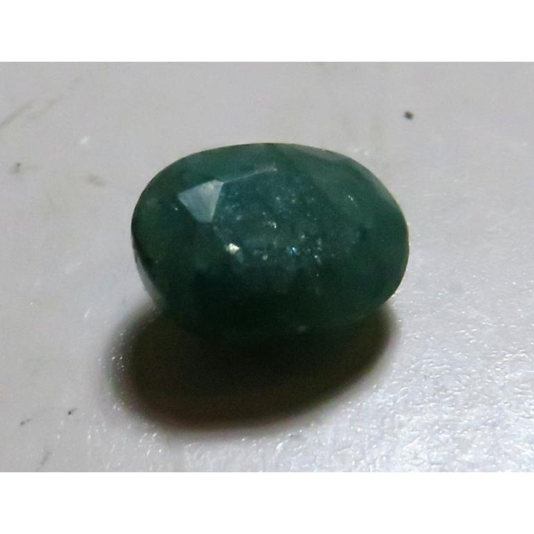 2.5 ct. Natural Green Emerald Gemstone (1 of 2)