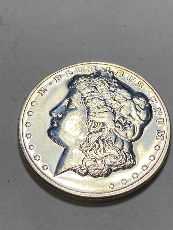 1 oz. 9fine Mint Morgan Design Silver Round (1 of 2)