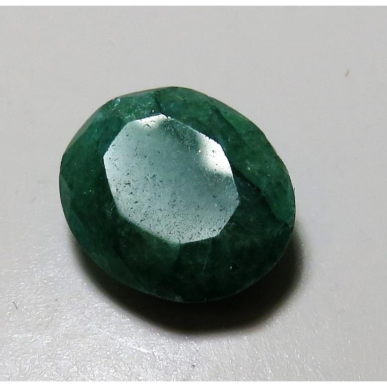 4 ct. Natural Emerald Green Beryl Gemstone (1 of 3)