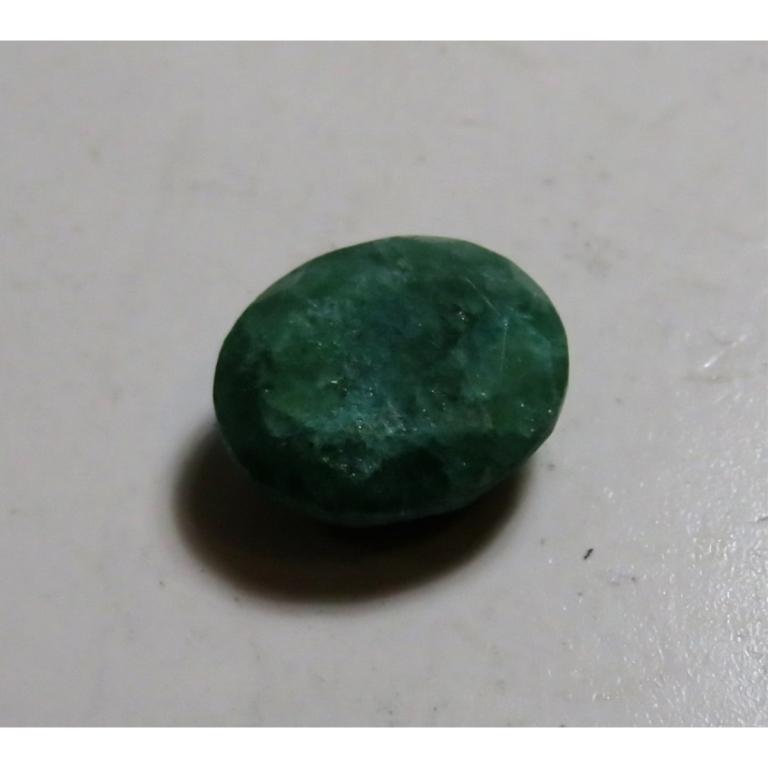 5 ct. Natural Emerald Gemstone: Item is the EXACT ITEM in the image. Bidder is responsible for all value and determination of value. The images are high resolution and the EXACT item will be sent. Bulk lots or bagged lots, willusest