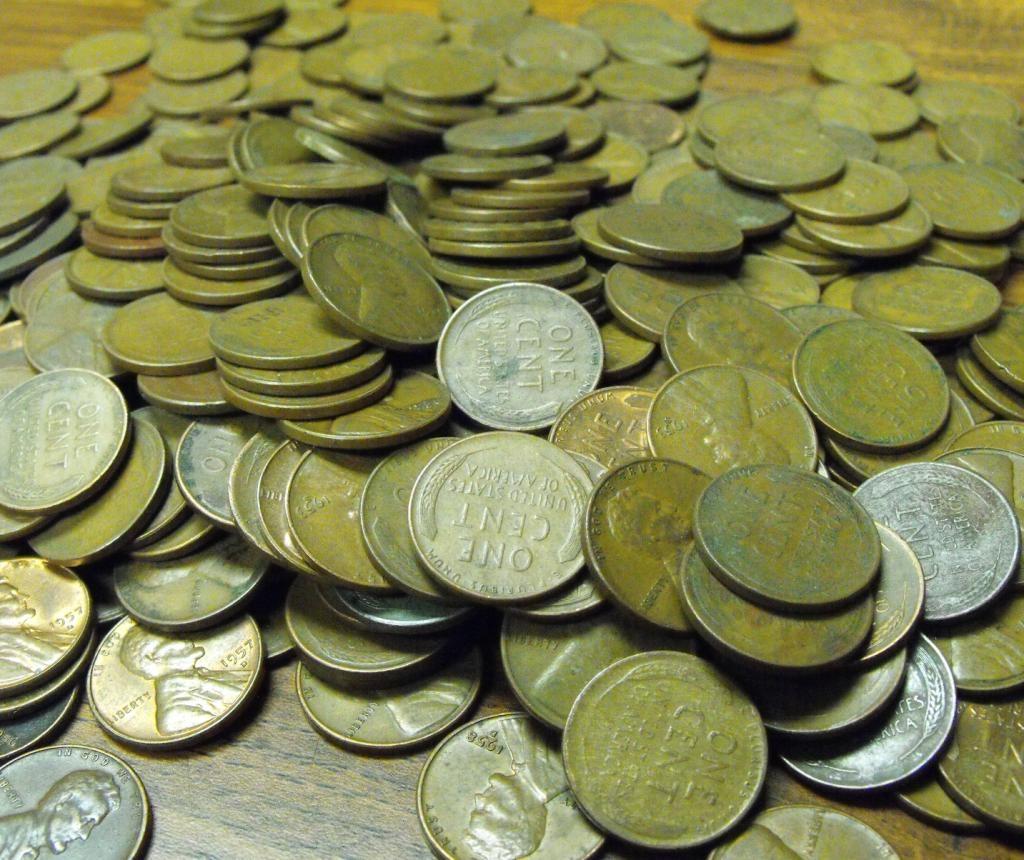 Lot of 400 Wheat Cents (1 of 1)