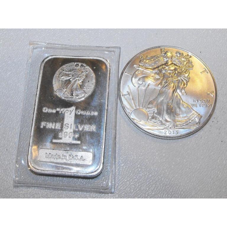 Silver Eagle and Walking Liberty  1 oz Bar (1 of 1)