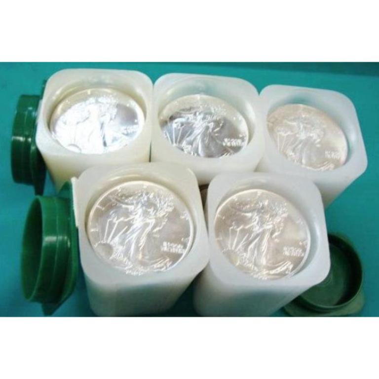 Lot of (100) US Silver Eagles - Random Date (1 of 1)