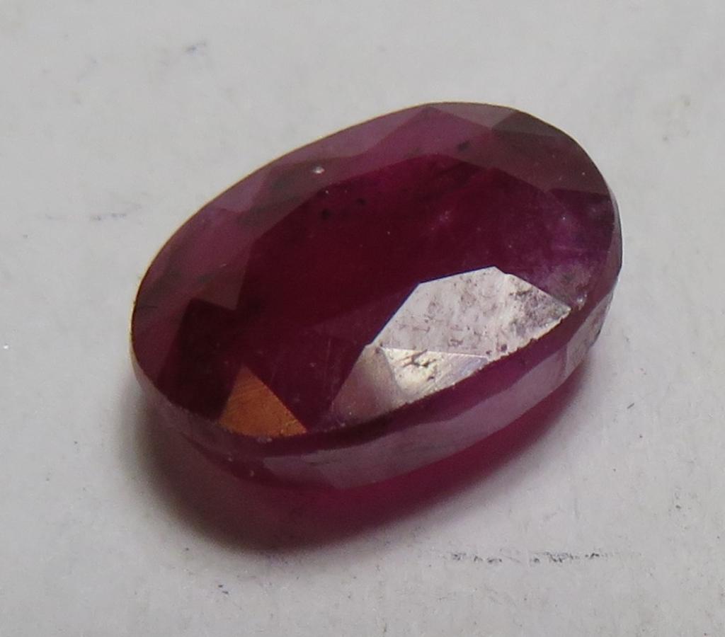 4.5 ct. Natural Ruby Gemstone (1 of 2)