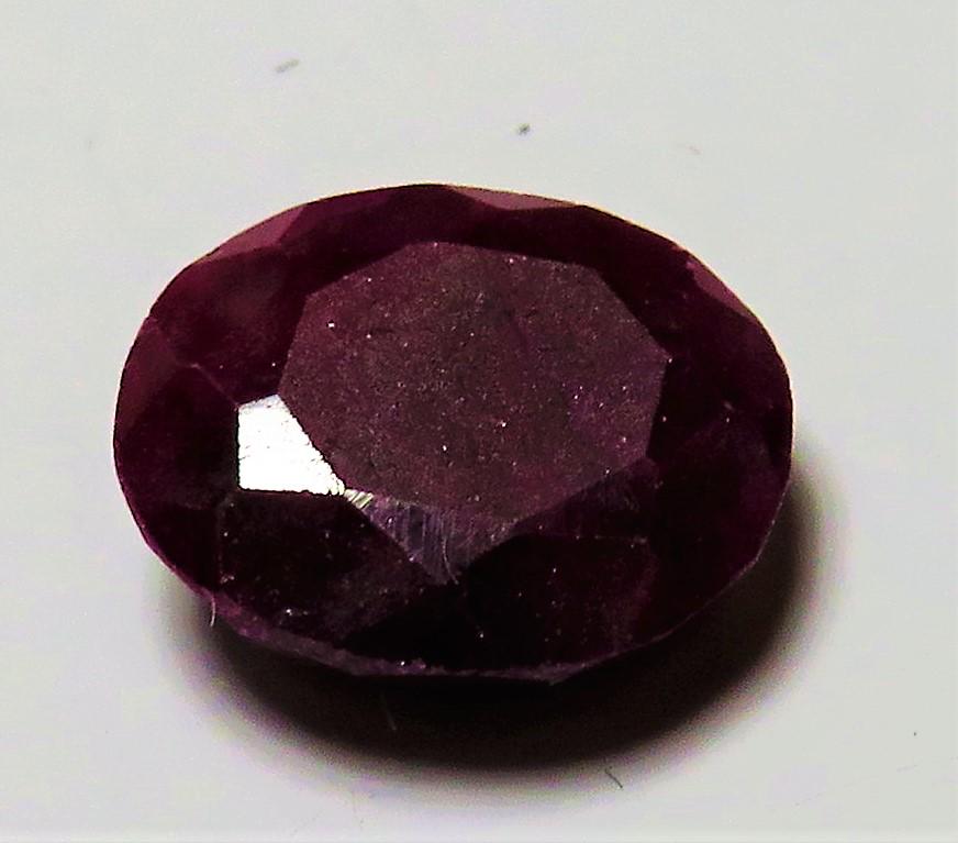 3. ct. Natural Ruby Gemstone (1 of 2)