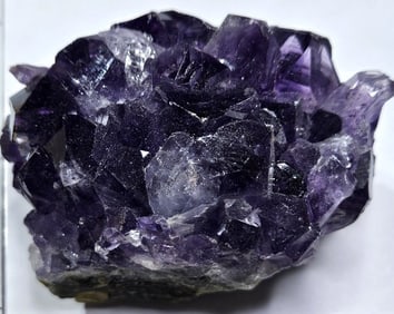 102.58 gram Natural Amethyst Geode Cluster