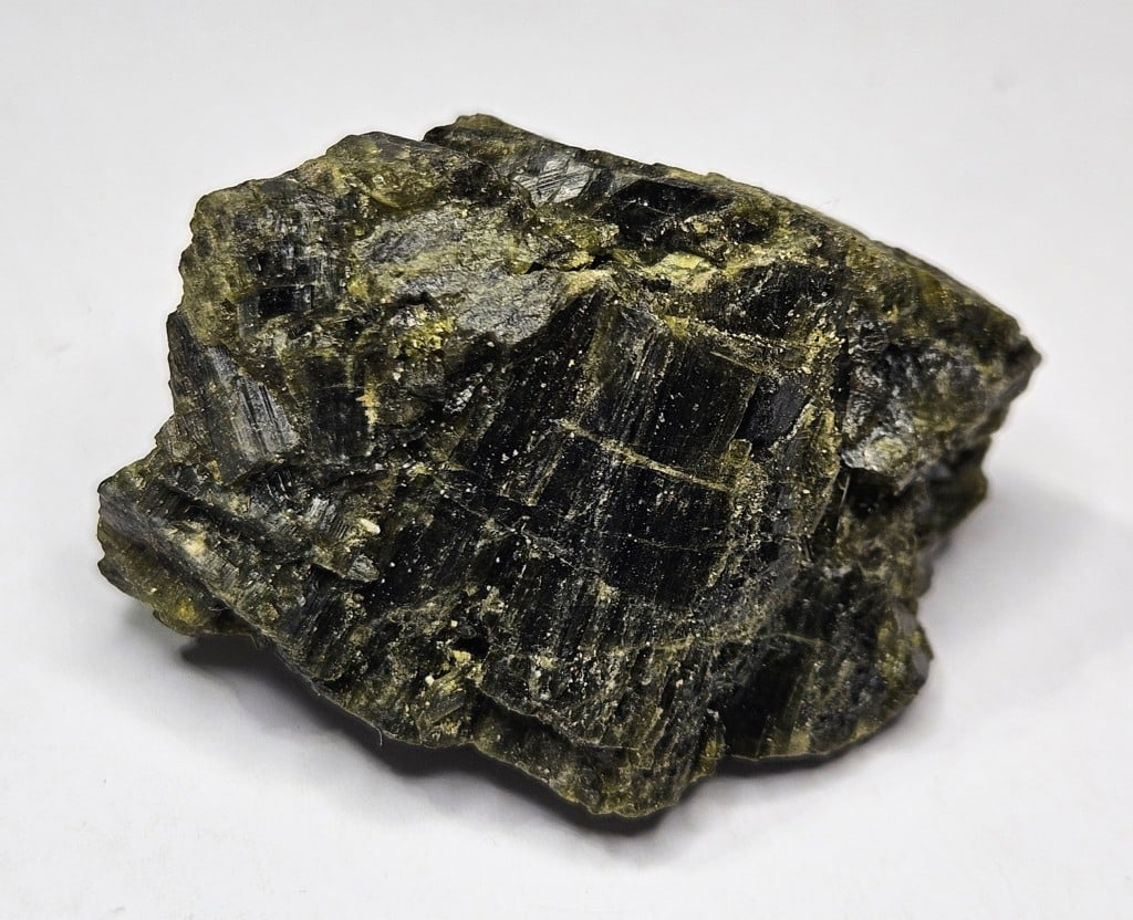 171.75 ct. Nautral Green Tourmaline Rough (1 of 4)