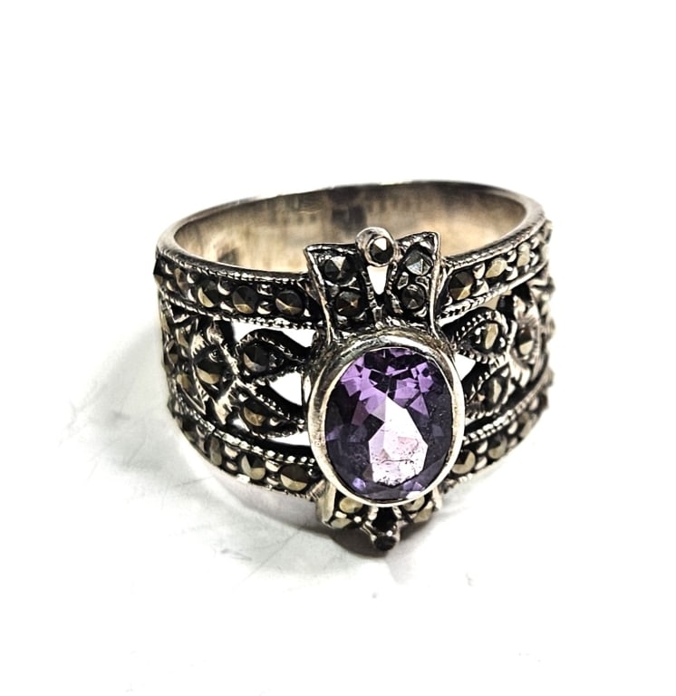 Sterling Silver Amethyst Ring: Items are the exact items in the image - Bidder is responsible for all grade and dtermination of value - Please review all terms prior to placing any bids. - All sales final and all invoices due tothe