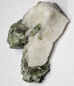 71,76 gram Fabulous Diopside Specimen in Quartz