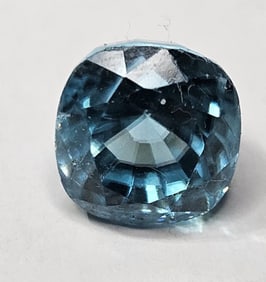 7.9 ct. STUNNING Natural  Blue Zircon Gemstone
