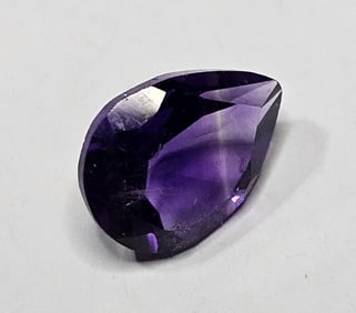 1.90 ct. natural Amethyst Pear Gemstone