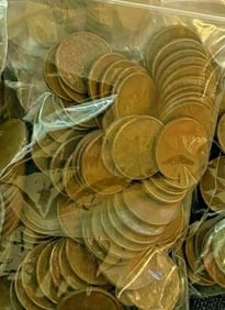 A Bag of (100 unsearched Lincoln Wheat Cents