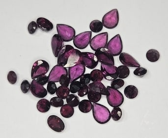 25.65 tcw. Natural African Garnet Gem Parcel