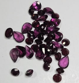 23.35tcw. Natural African Garnet Gem Parcel