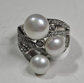 Sterling Silver Ring w/Fashion Pearl and CZ