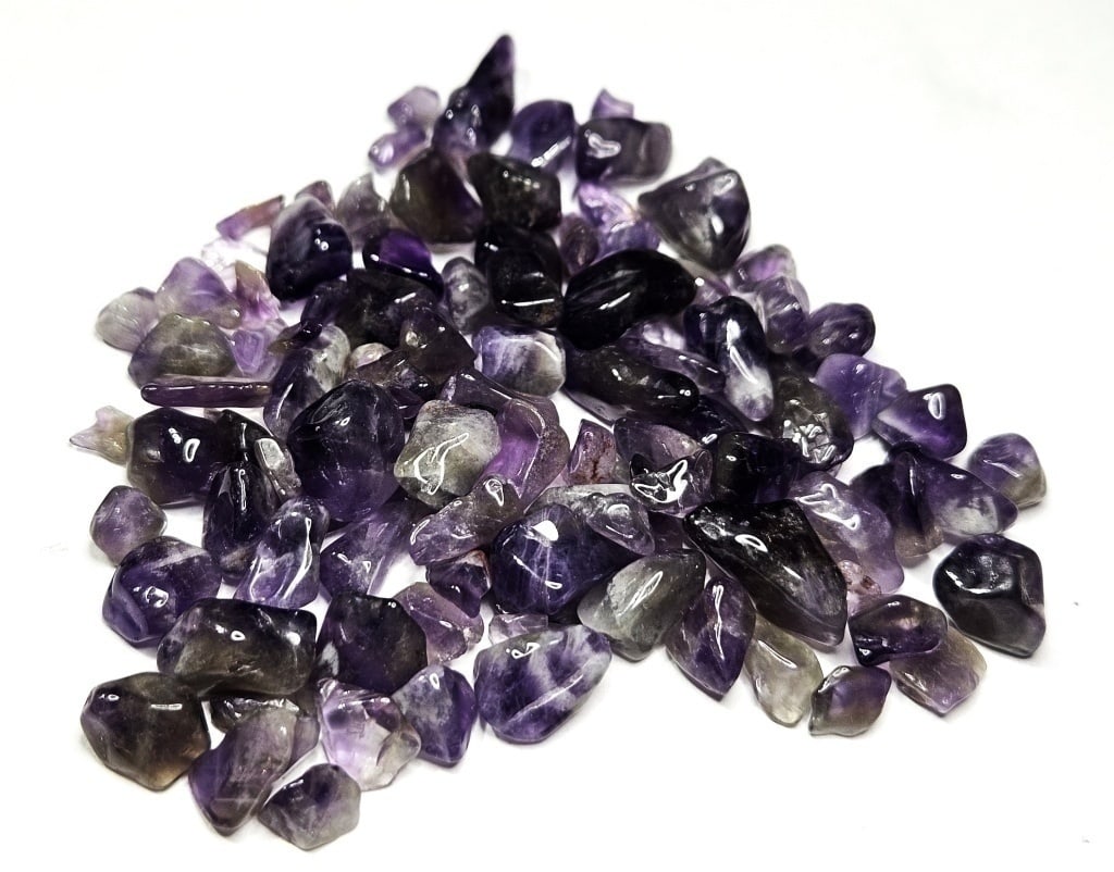 27.12 gram Natural Amethyst Chips: Items are the exact items in the image - Bidder is responsible for all value and grade determination - Please review the entire terms and conditions prior to placing anybids-Anybidisanagreement toallt