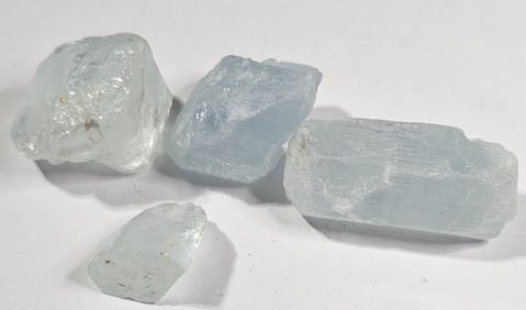 97.55 tcw. Gem Grade Aqua Marine Rough Parcel