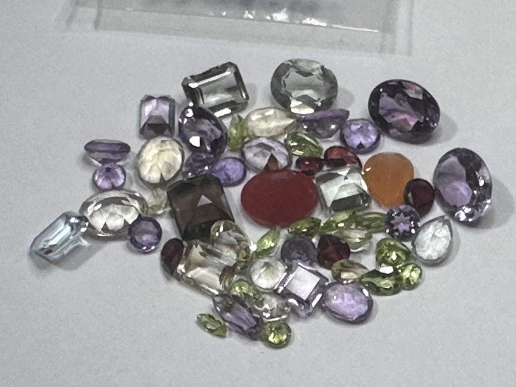 51.95 tcw. Natural Wholesale Gem Parcel (1 of 2)
