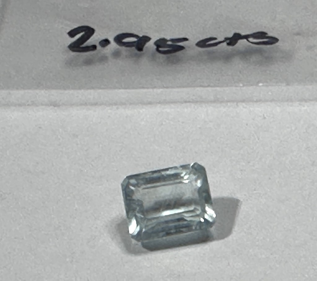 2.95 ct. Natural AAA Grade Aquamarine Gemstone: Fabulous AAA grade gemstone parcel as shown in the image - Please review all terms and conditions prior to placing any bids- All sales final -