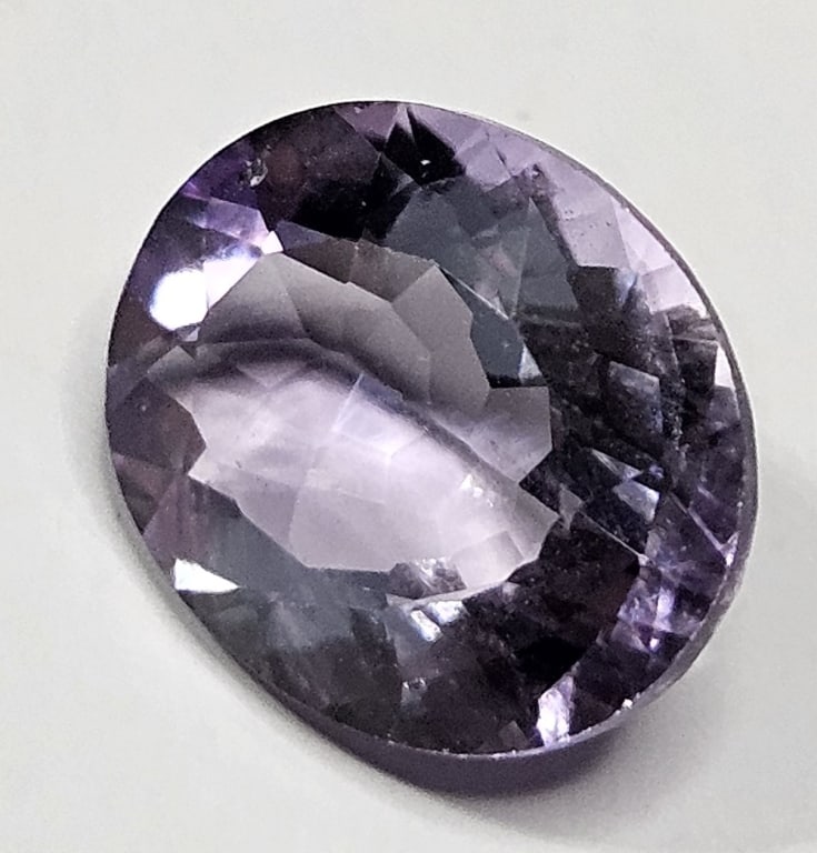 2.95 ct. Natural Amethyst Gemstone: Item is the exact item in the image - Bidder is responsible for all value and grad determination - Please review all terms prior to plaicng any bids- All sales fianl and all bids are an agreement to p