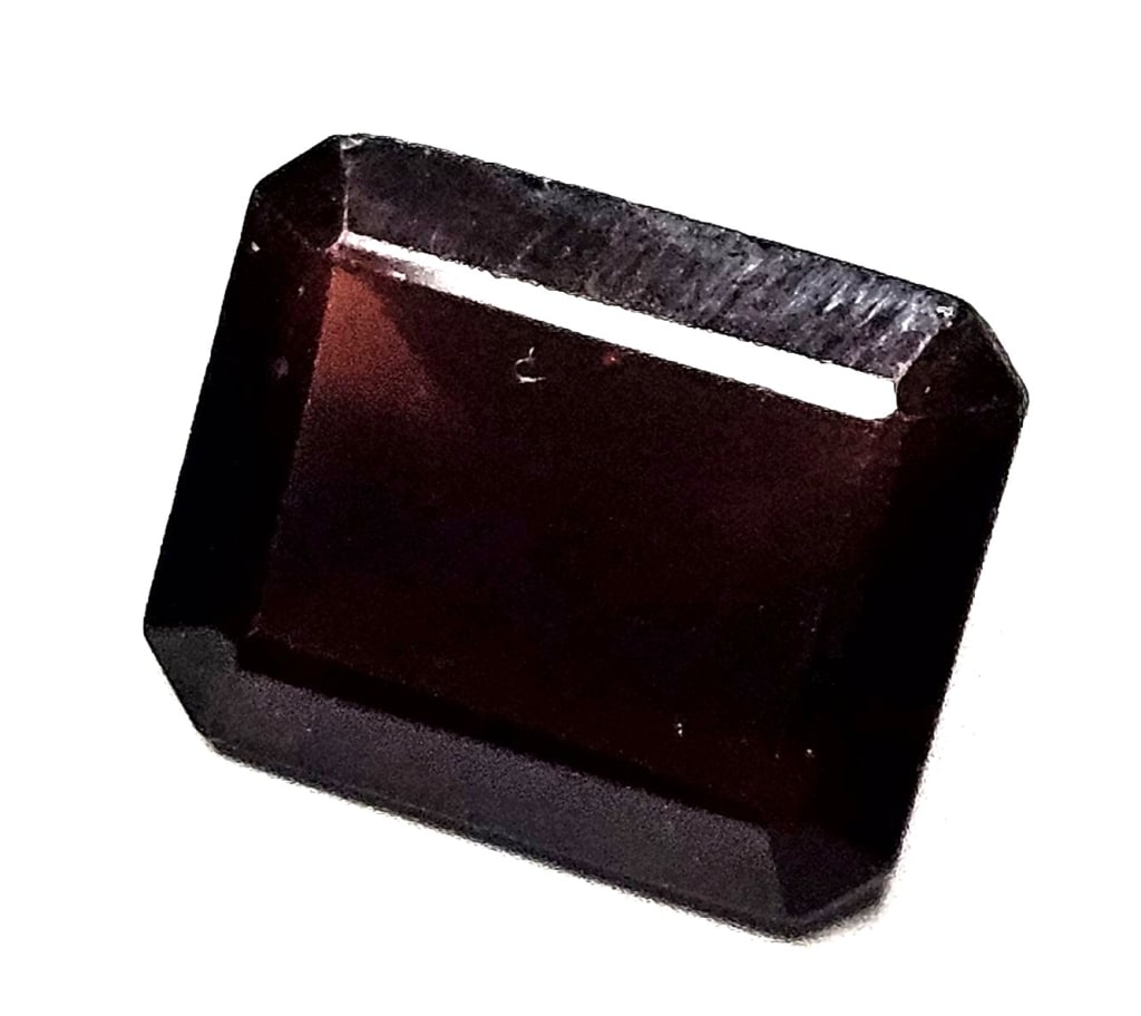 3.10 ct. Natural Garnet Gemstone (1 of 4)