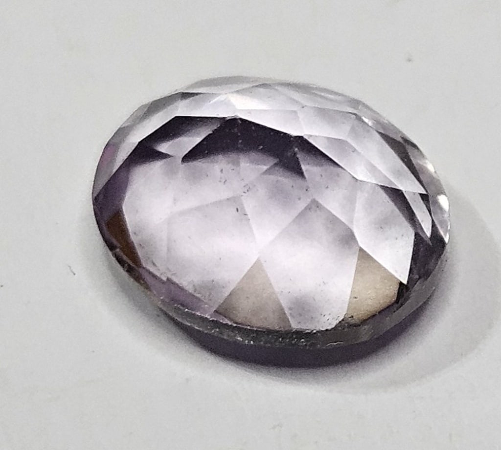 3.85 ct. Light Amethyst Gemstone - 2