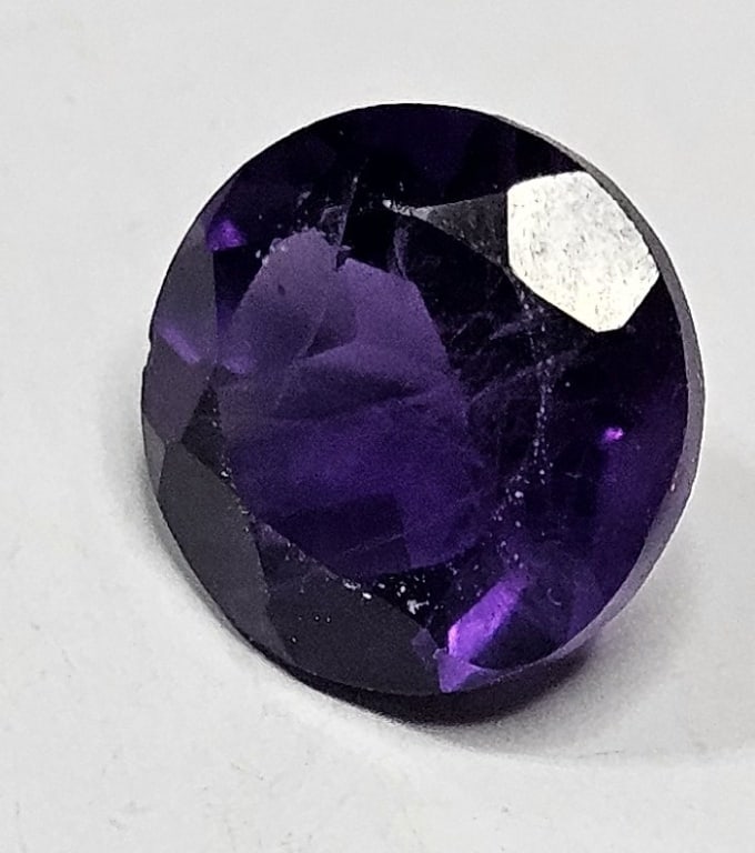 1.80 ct. Top Grade Amethyst Gemstone (1 of 3)
