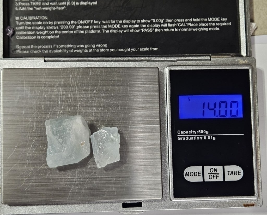 70 tcw. Gem Grade Rough Aqua Marine Parcel - 4