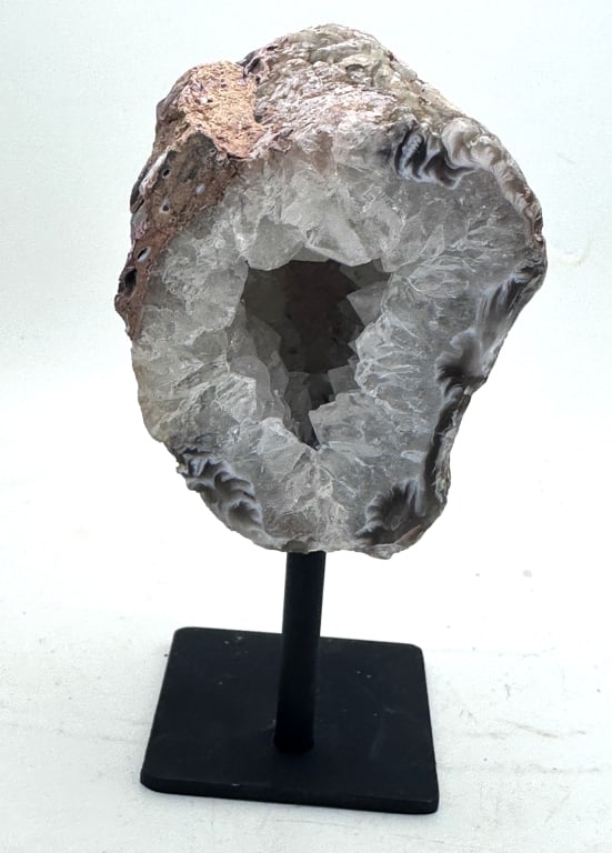 Excellent Agate Geode w/ Crystal Center (1 of 4)