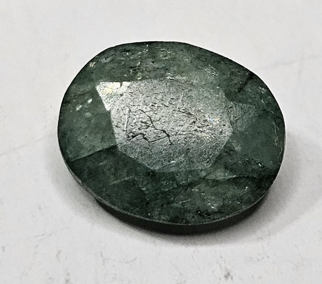 2.5 ct. Natural Emerald Gemstone (1 of 4)