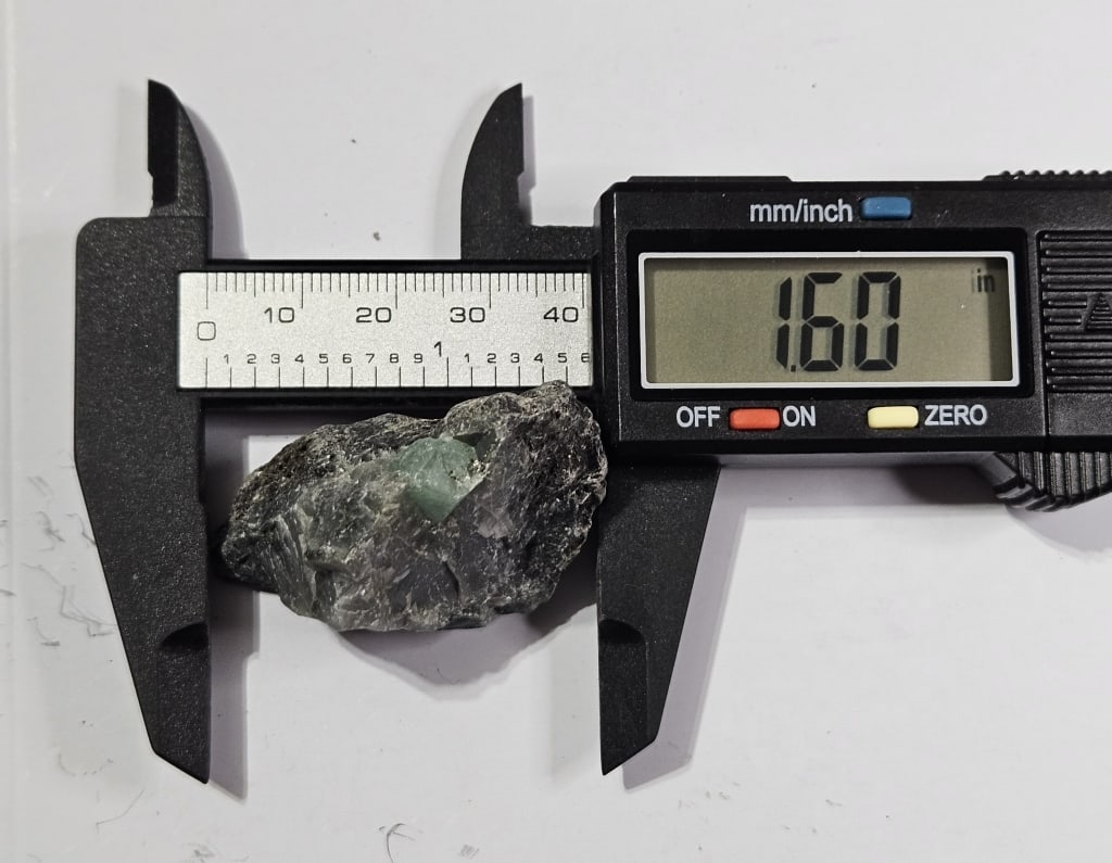 33.43 gram Natural Rough Emerald Specimen - 3
