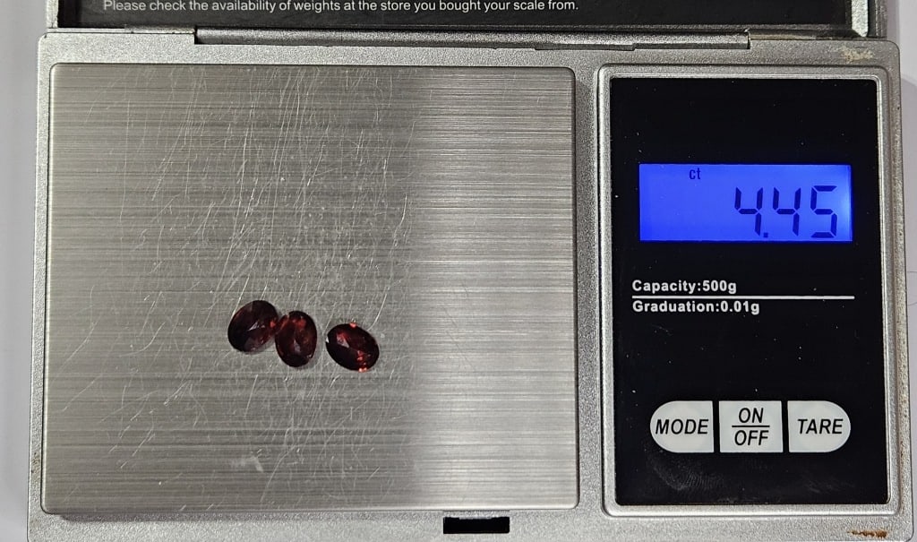 4.45 tcw. Garnet Gemstone Parcel - 3