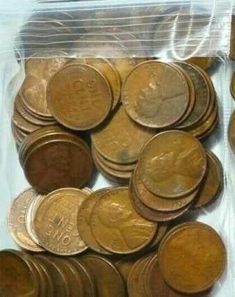 Bag of 100 pcs. Random Date Wheat Cents: An unsearched bag counted from large hoard into parcels of 100 pcs. WInning bidder wins ONE bag of 100 coins.