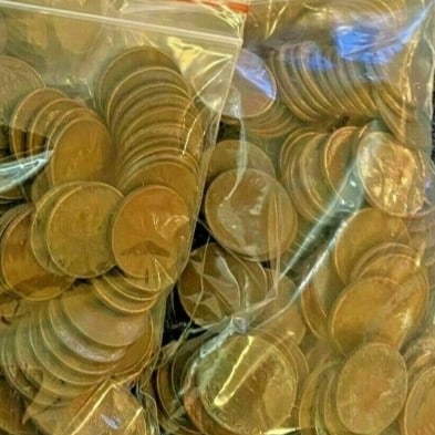 A Bag of (100 unsearched Lincoln Wheat Cents: An unsearched bag counted from large hoard into parcels of 100 pcs.
