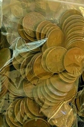 A Bag of (100 unsearched Lincoln Wheat Cents: An unsearched bag counted from large hoard into parcels of 100 pcs.