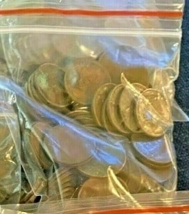 A Bag of (100 unsearched Lincoln Wheat Cents: An unsearched bag counted from large hoard into parcels of 100 pcs.