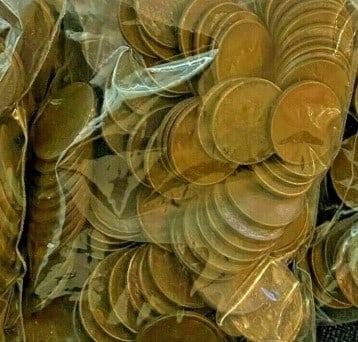 A Bag of (100 unsearched Lincoln Wheat Cents: An unsearched bag counted from large hoard into parcels of 100 pcs.